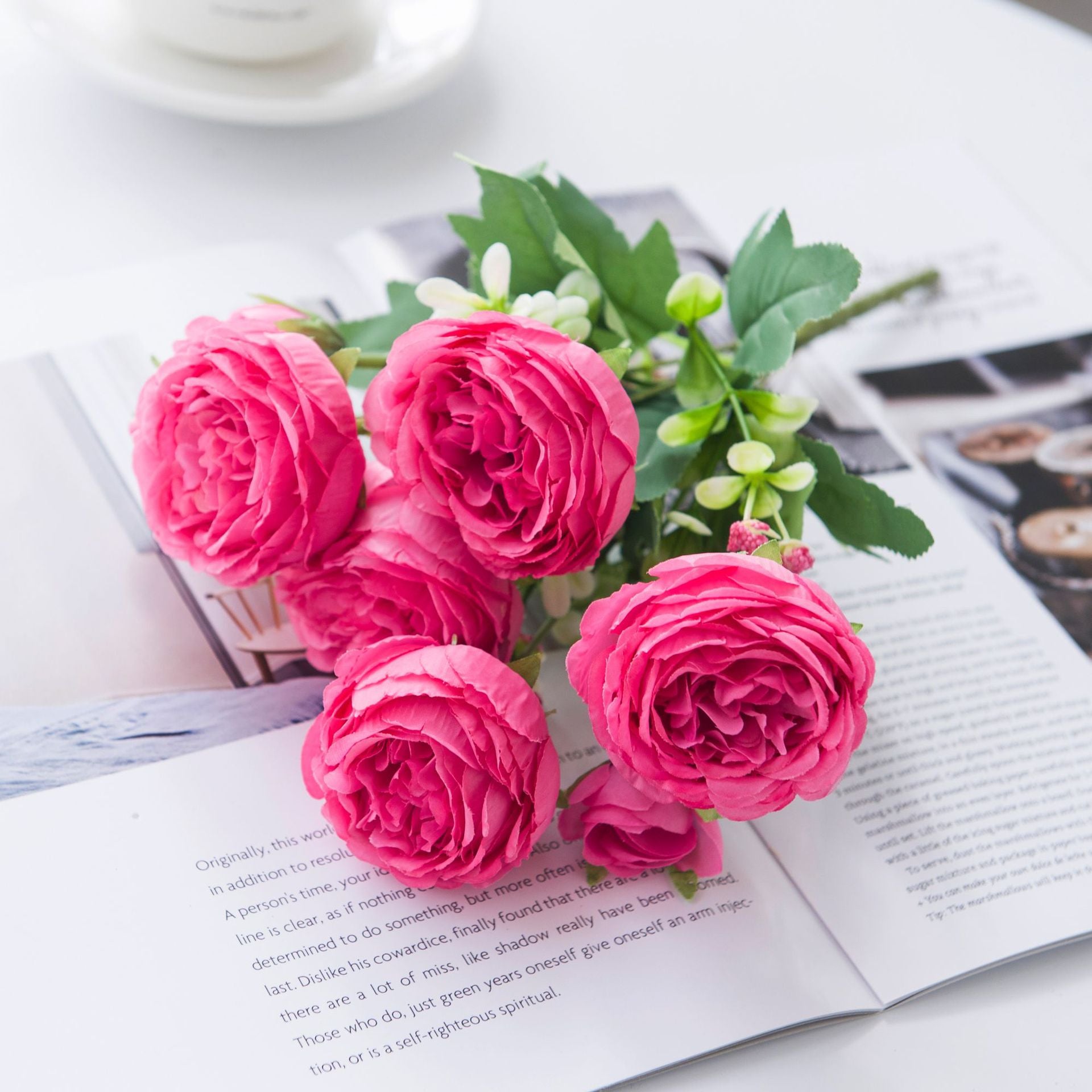 White peony bouquet Vase Decoration
